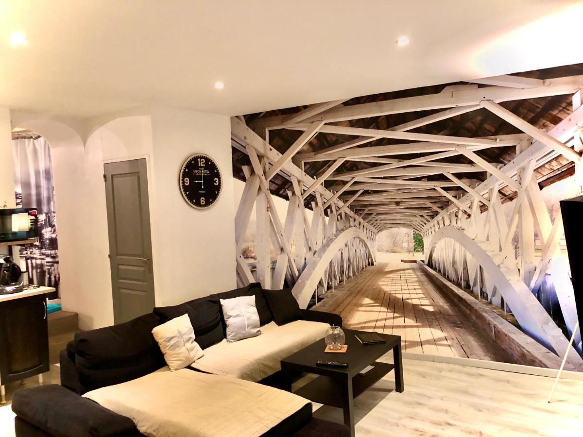 Lulu Philipp Cote Cour Apartment Saint-Etienne  Bagian luar foto